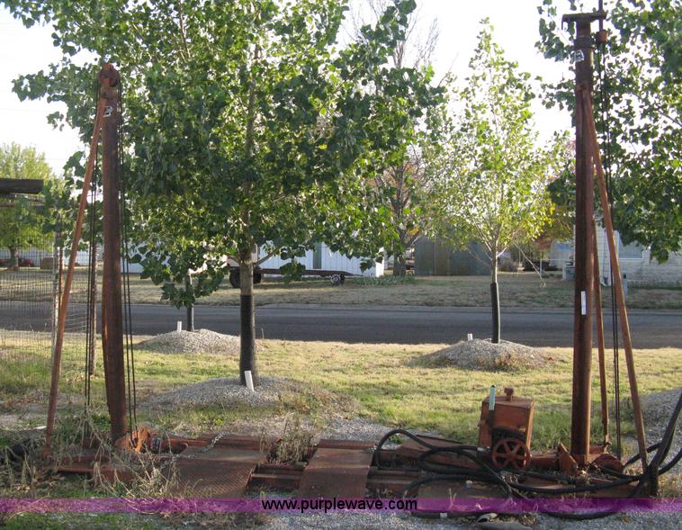 image for item B9606 Energy Manuf. truck lift