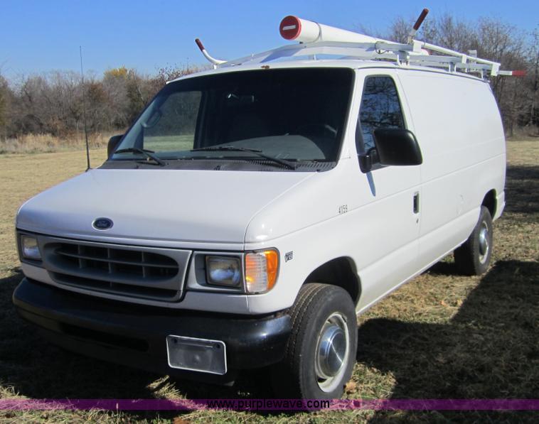 image for item C5202 2002 Ford E250 cargo van