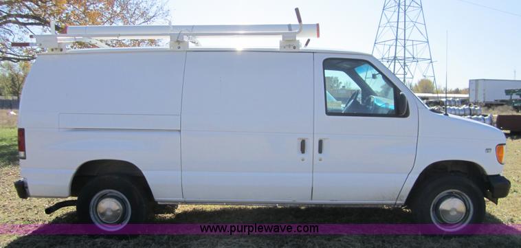 image for item C5202 2002 Ford E250 cargo van