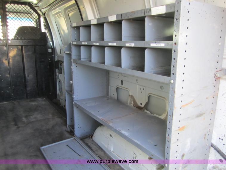 image for item C5202 2002 Ford E250 cargo van