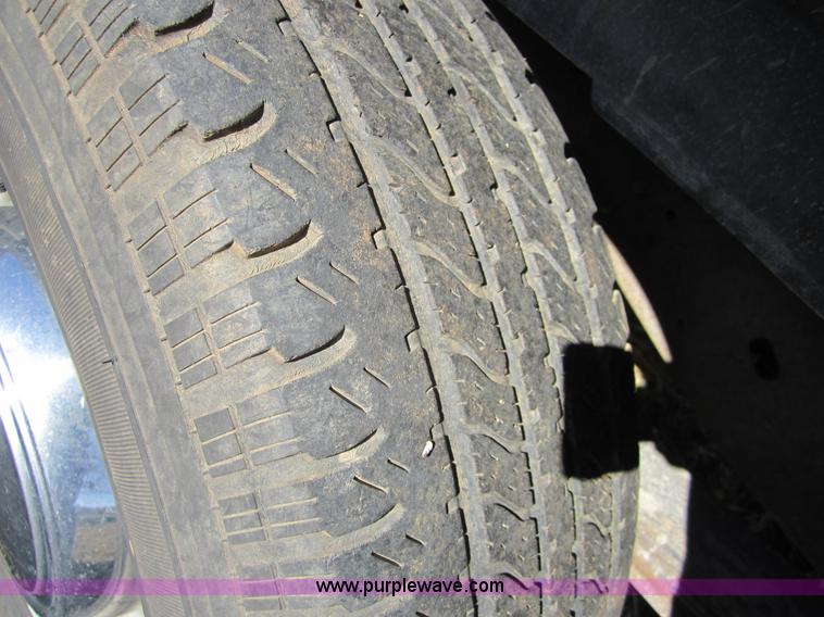 image for item C5202 2002 Ford E250 cargo van