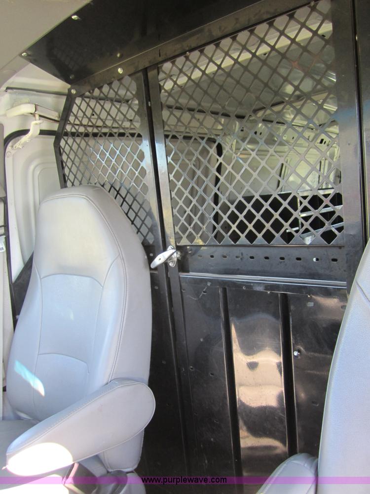 image for item C5202 2002 Ford E250 cargo van