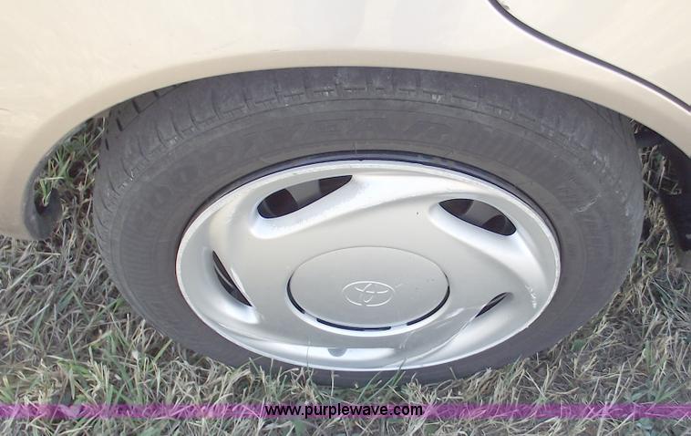 image for item C5725 1998 Toyota Corolla CE