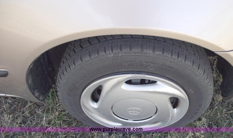 image for item C5725 1998 Toyota Corolla CE