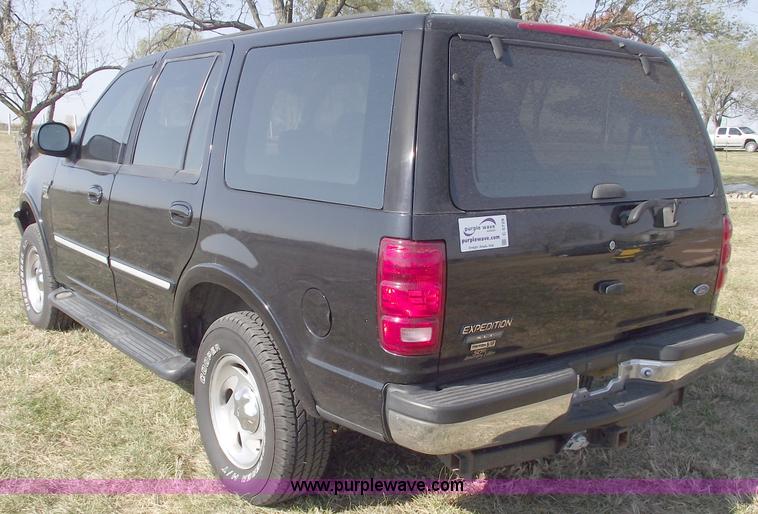 image for item C5729 1997 Ford Expedition XLT SUV