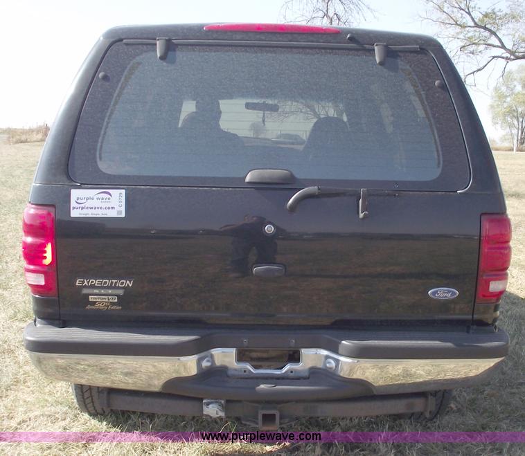 image for item C5729 1997 Ford Expedition XLT SUV
