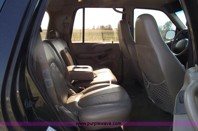 image for item C5729 1997 Ford Expedition XLT SUV