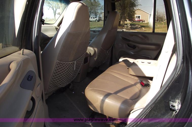 image for item C5729 1997 Ford Expedition XLT SUV