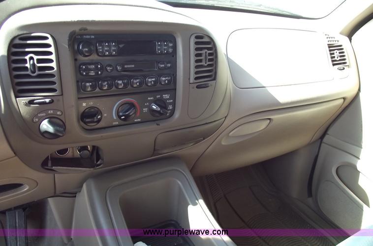 image for item C5729 1997 Ford Expedition XLT SUV