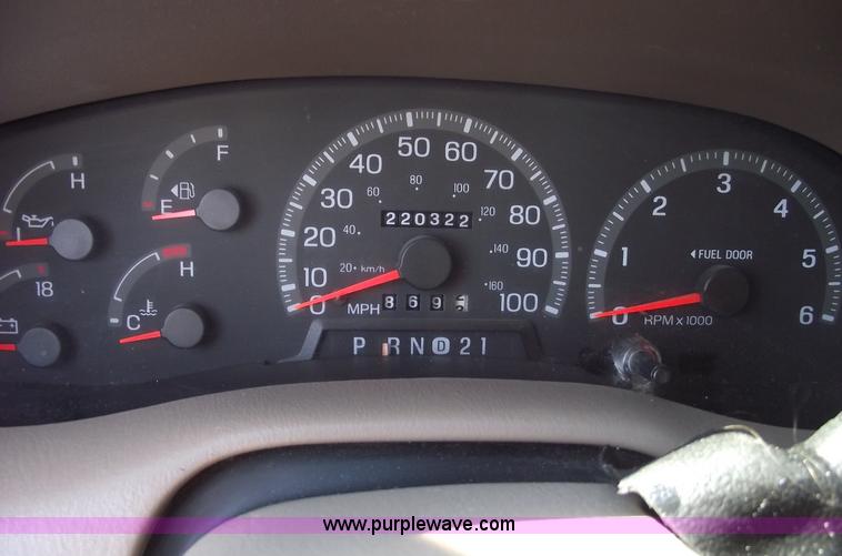 image for item C5729 1997 Ford Expedition XLT SUV