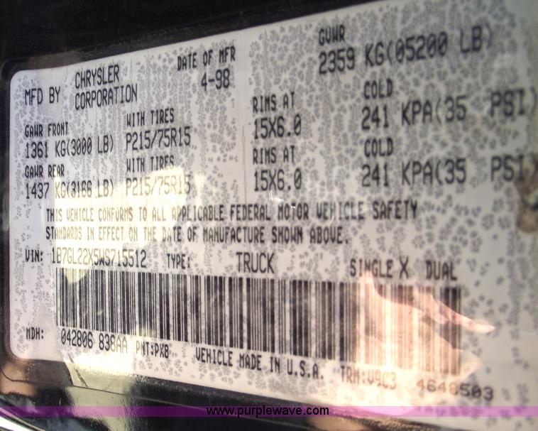 image for item C5731 1998 Dodge Dakota SLT club cab pickup truck