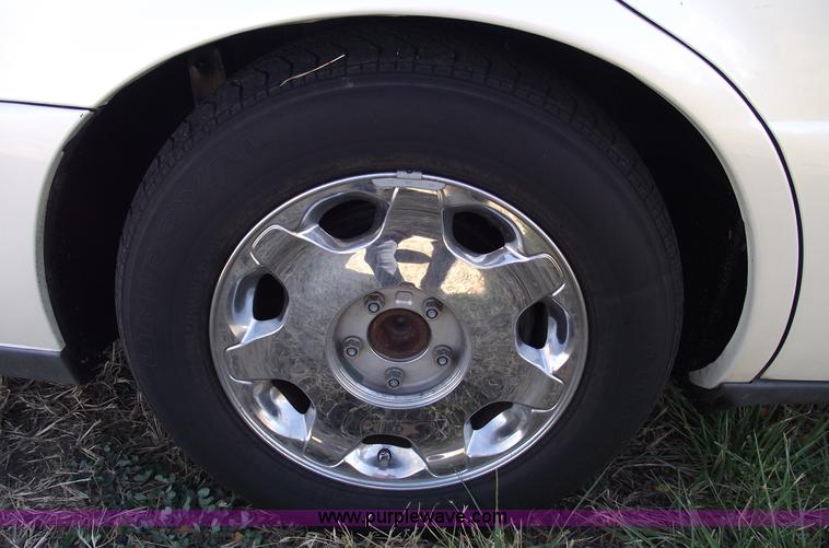 image for item C5739 2001 Cadillac DeVille DHS