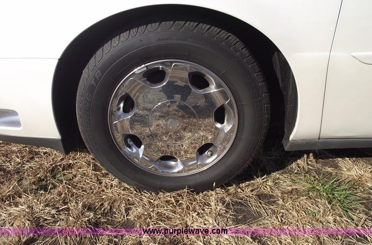 image for item C5739 2001 Cadillac DeVille DHS