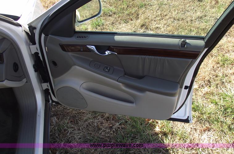 image for item C5739 2001 Cadillac DeVille DHS