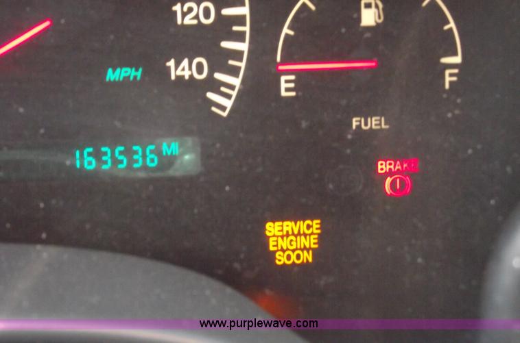 image for item C5739 2001 Cadillac DeVille DHS