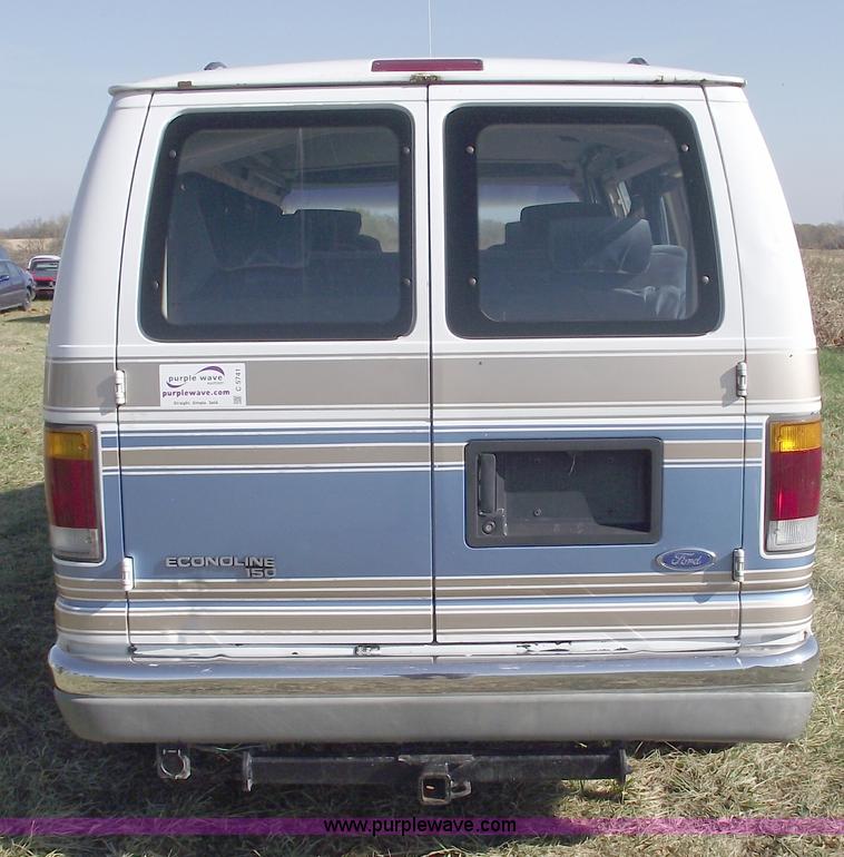 image for item C5741 1992 Ford Econoline E150 van