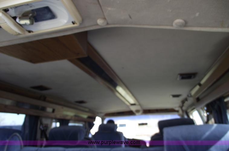 image for item C5741 1992 Ford Econoline E150 van