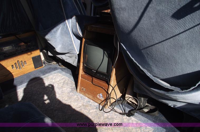 image for item C5741 1992 Ford Econoline E150 van