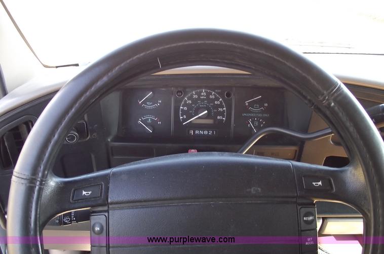 image for item C5741 1992 Ford Econoline E150 van