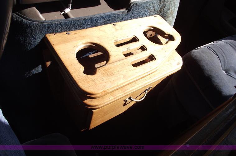 image for item C5741 1992 Ford Econoline E150 van