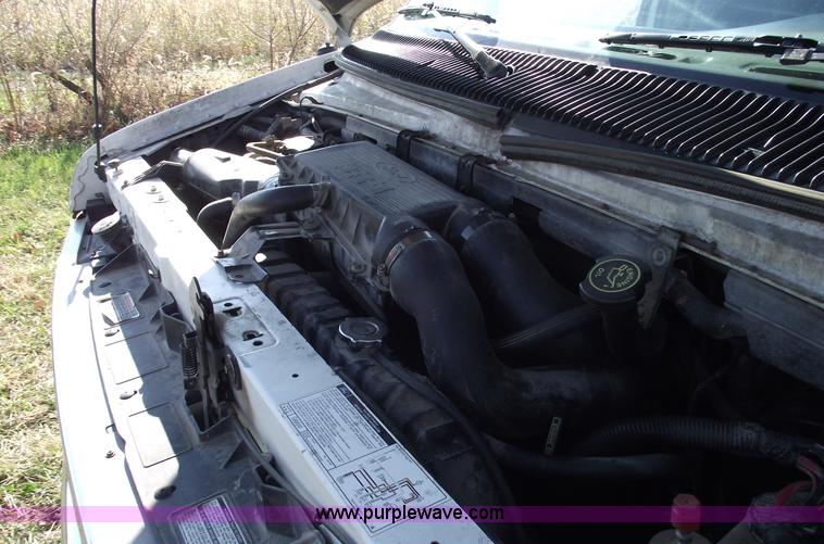 image for item C5741 1992 Ford Econoline E150 van