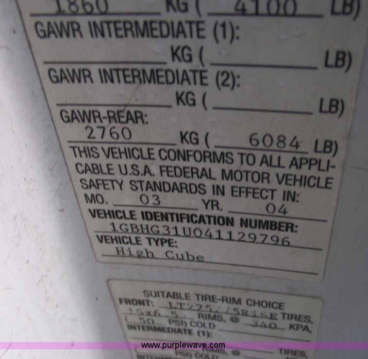 image for item C5765 2004 Chevrolet G3500 Express box truck