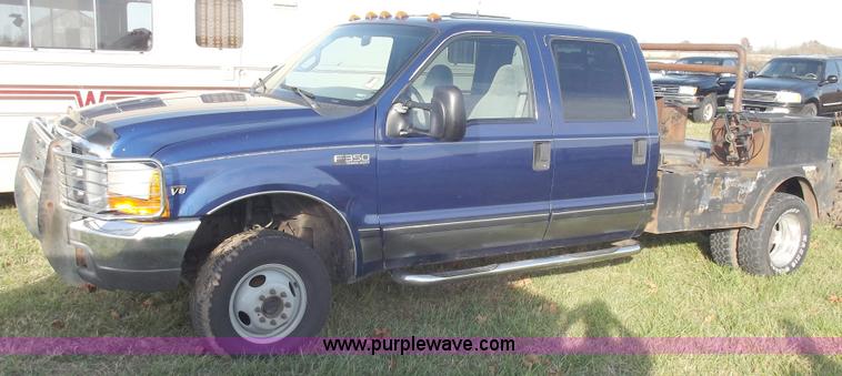 image for item C5774 1999 Ford F350 crew cab pickup truck