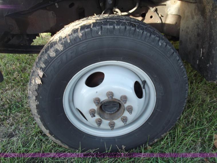 image for item C5774 1999 Ford F350 crew cab pickup truck