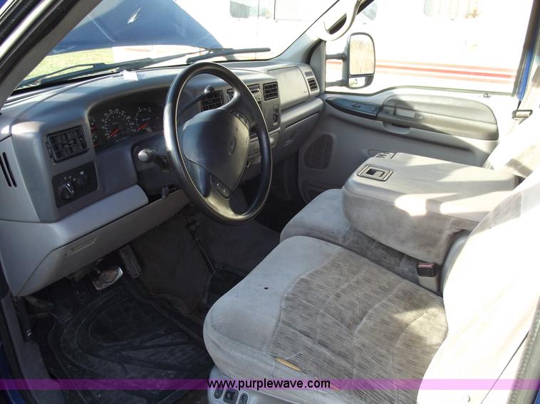 image for item C5774 1999 Ford F350 crew cab pickup truck