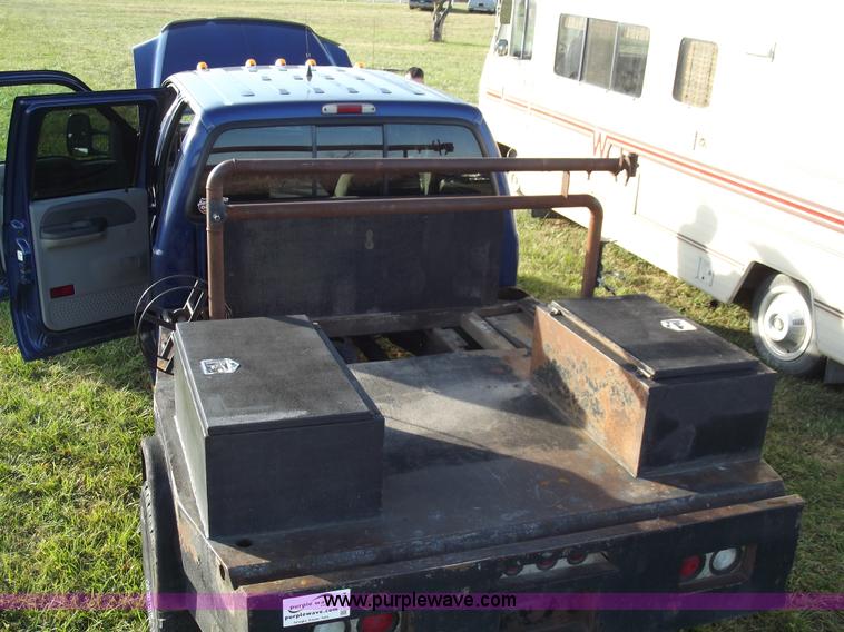 image for item C5774 1999 Ford F350 crew cab pickup truck