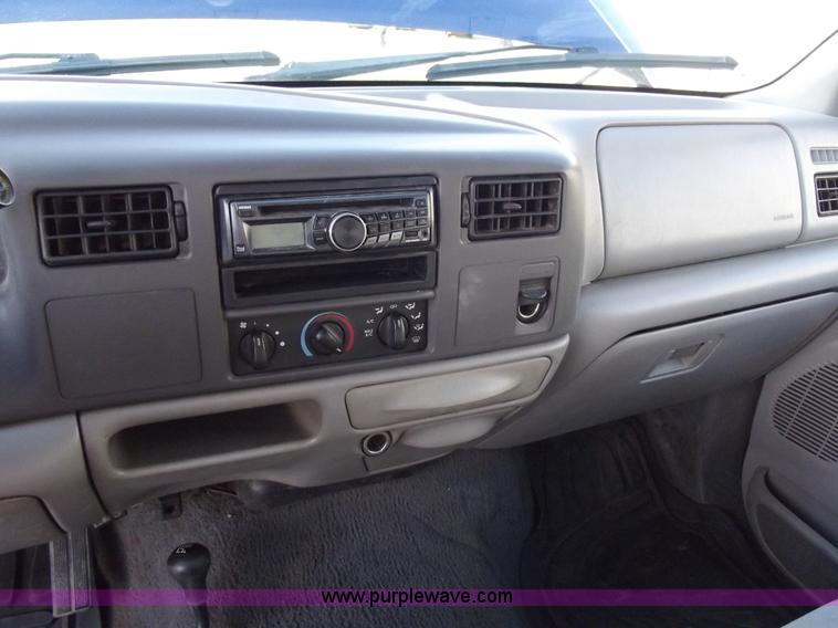 image for item C5774 1999 Ford F350 crew cab pickup truck