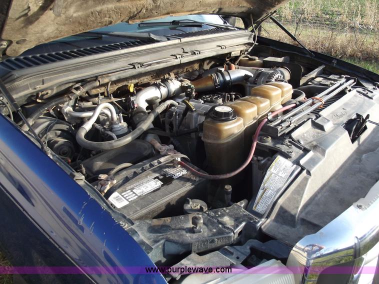 image for item C5774 1999 Ford F350 crew cab pickup truck