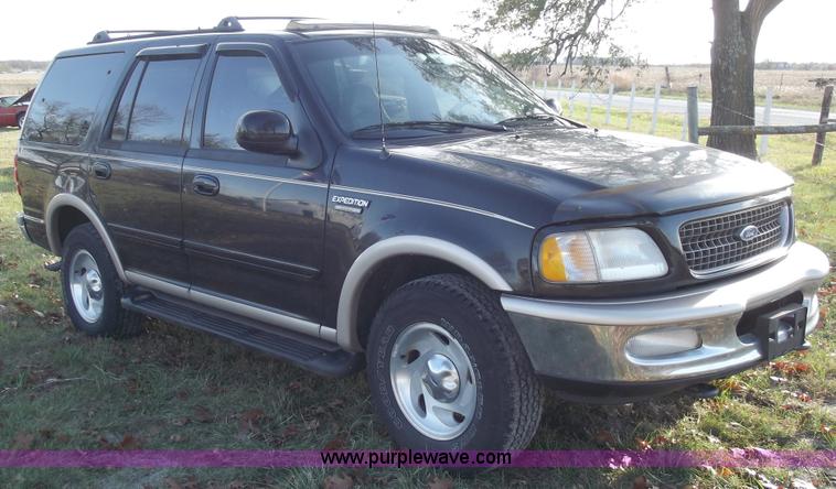 image for item C5776 1997 Ford Expedition Eddie Bauer SUV