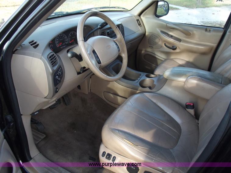 image for item C5776 1997 Ford Expedition Eddie Bauer SUV
