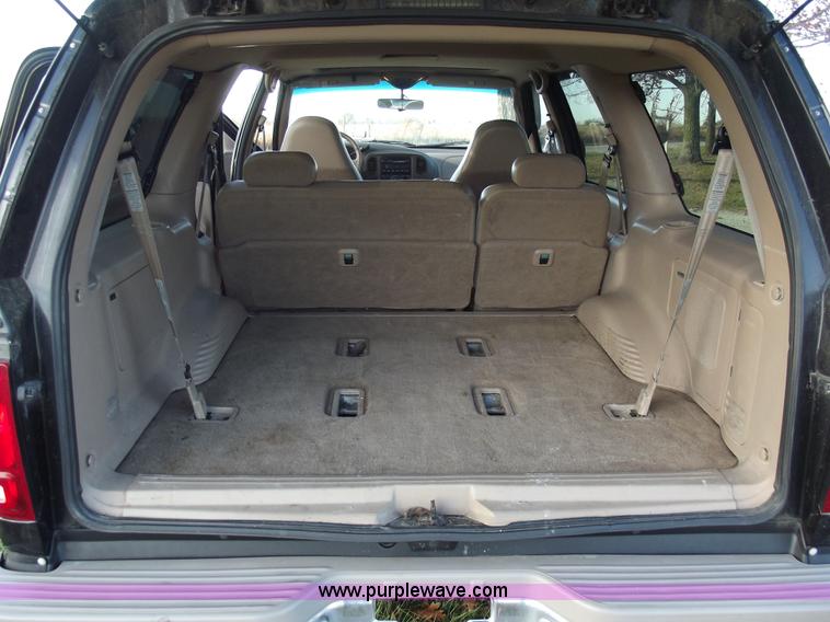 image for item C5776 1997 Ford Expedition Eddie Bauer SUV