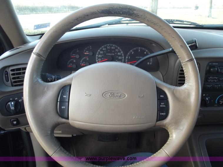 image for item C5776 1997 Ford Expedition Eddie Bauer SUV