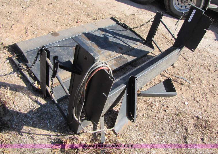 image for item C9604 Tommy Lift for pickup truck