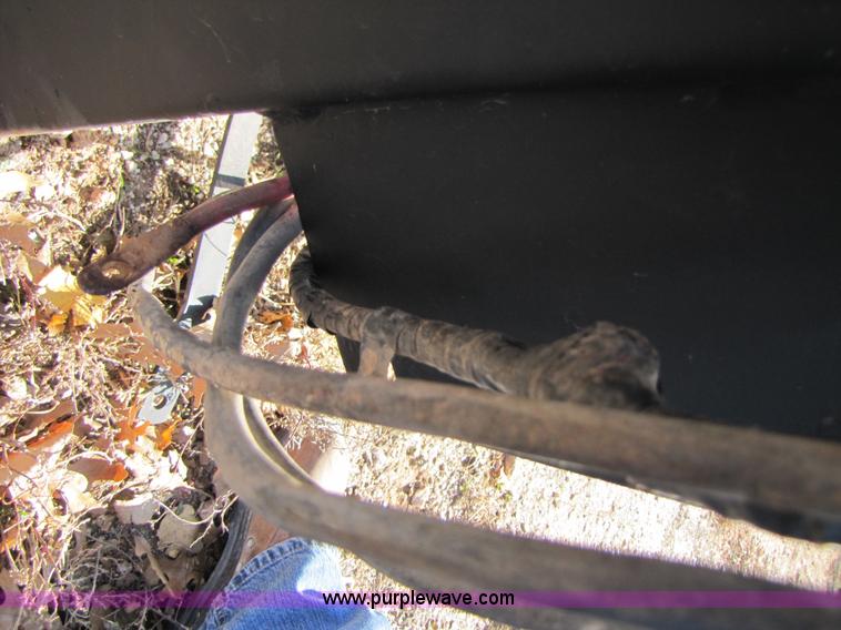 image for item C9604 Tommy Lift for pickup truck