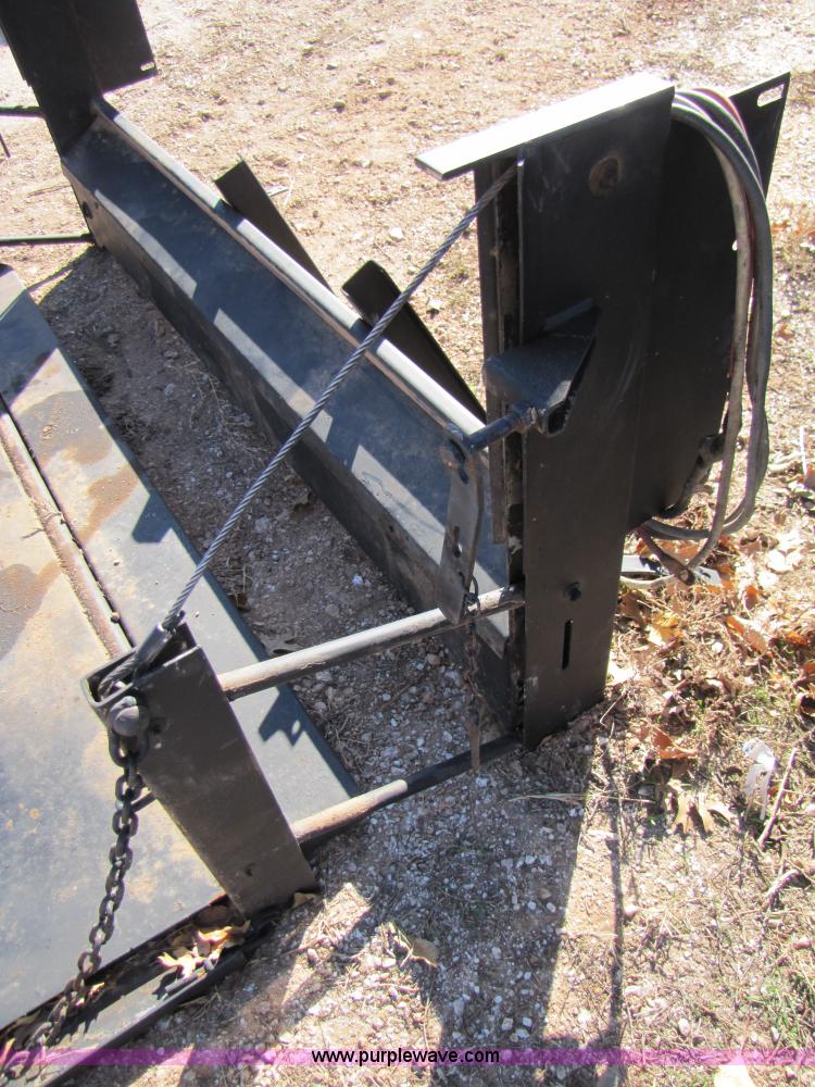 image for item C9604 Tommy Lift for pickup truck