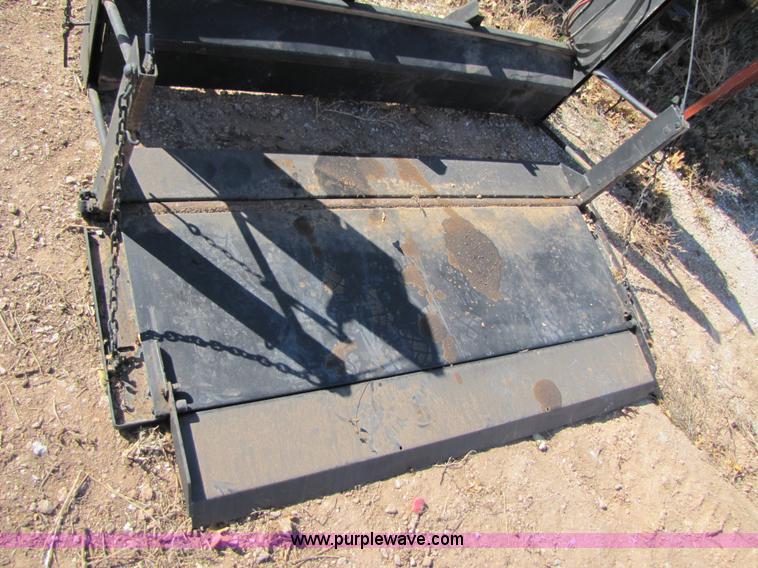 image for item C9604 Tommy Lift for pickup truck