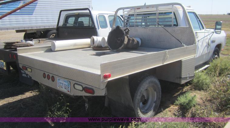 image for item C9871 1992 Dodge Ram D350 LE pickup truck