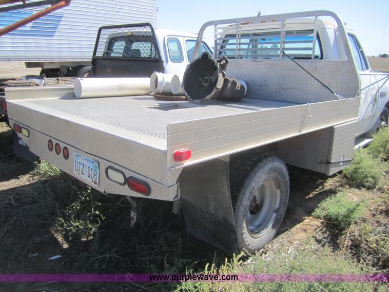image for item C9871 1992 Dodge Ram D350 LE pickup truck