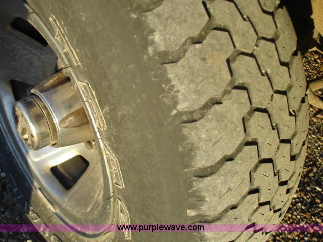 image for item D8616 1995 Ford F150 XLT super cab pickup truck