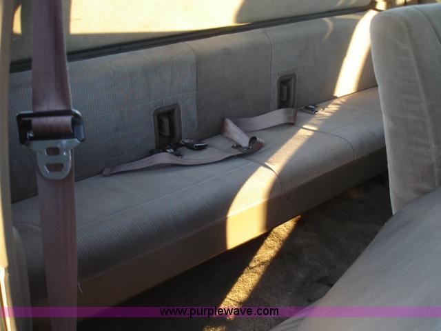 image for item D8616 1995 Ford F150 XLT super cab pickup truck