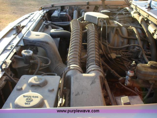 image for item D8616 1995 Ford F150 XLT super cab pickup truck