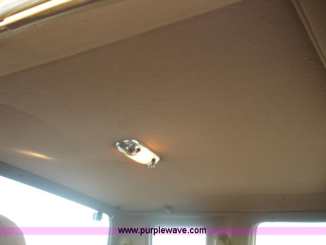 image for item D8616 1995 Ford F150 XLT super cab pickup truck