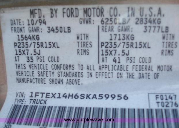 image for item D8616 1995 Ford F150 XLT super cab pickup truck