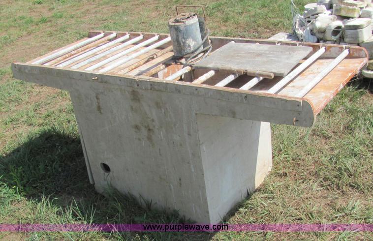 image for item F9766 Assorted ceramic equipment