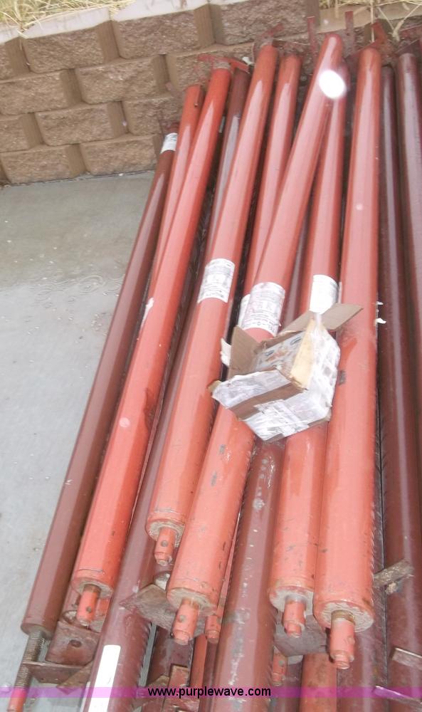 image for item G9417 (22) adjustable building columns