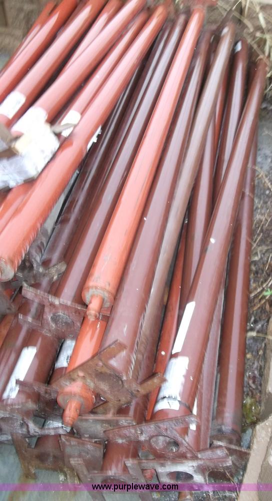 image for item G9418 (22) adjustable building columns